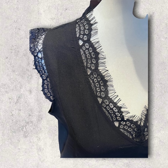 Black Lace Camisole Tank Top - Picture 5 of 6